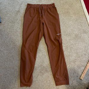 Terrebonne Jogger Pants Men's S Run, Quick dry, Travel, Lightweight NEW Burl Red
